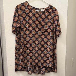 Patterned Short Sleeve Top